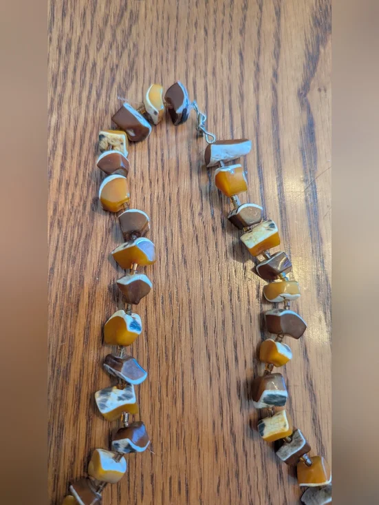 Conch Shell Necklace - Picture 3 of 4